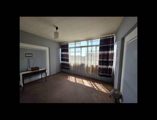 2 BEDROOM APARTMENT FOR SALE IN PRIMROSE HILL